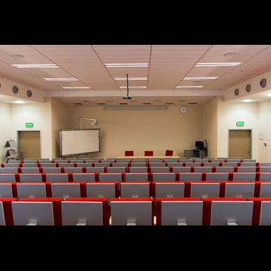 ハミングバードではブライダルだけでなくイベントの司会も行っております