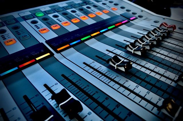 音響機材のレンタルや設置や運営